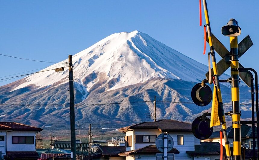 東海道線から望む富士山の絶景。