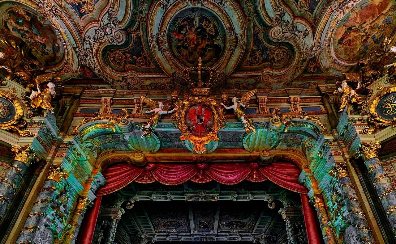 バイロイト辺境伯歌劇場は世界遺産でもある豪華絢爛なバロック様式の内装は、音楽通のお客様を魅了します。