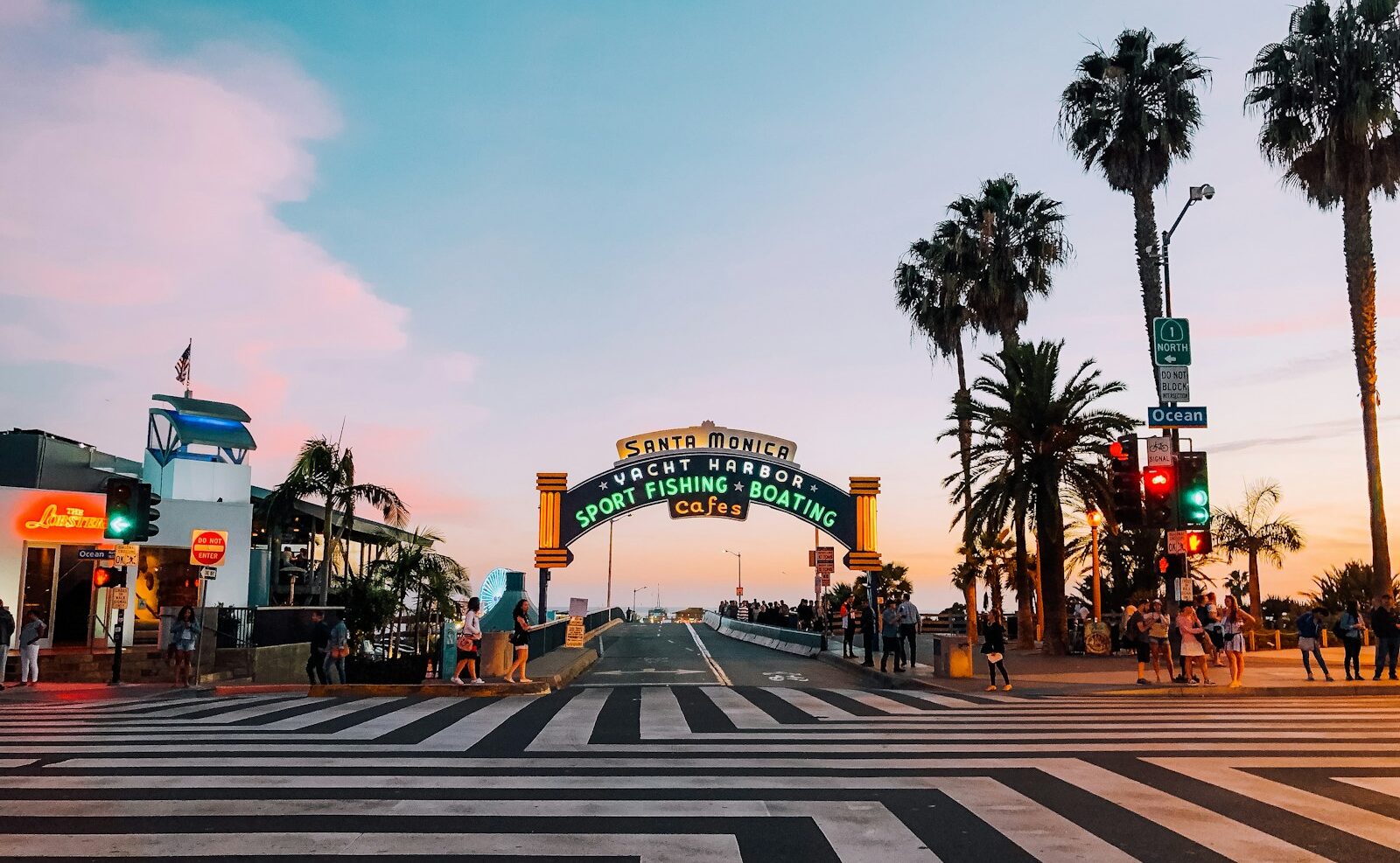 ロサンゼルスの人気観光地サンタモニカ＆ルート66。