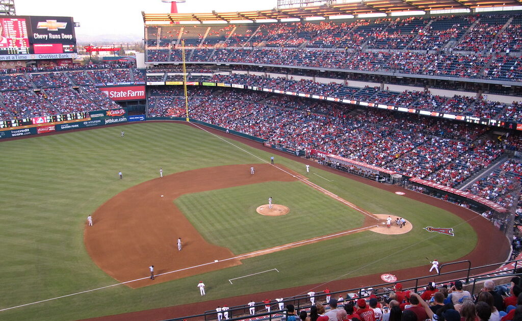 エンゼルスタジアム全景。