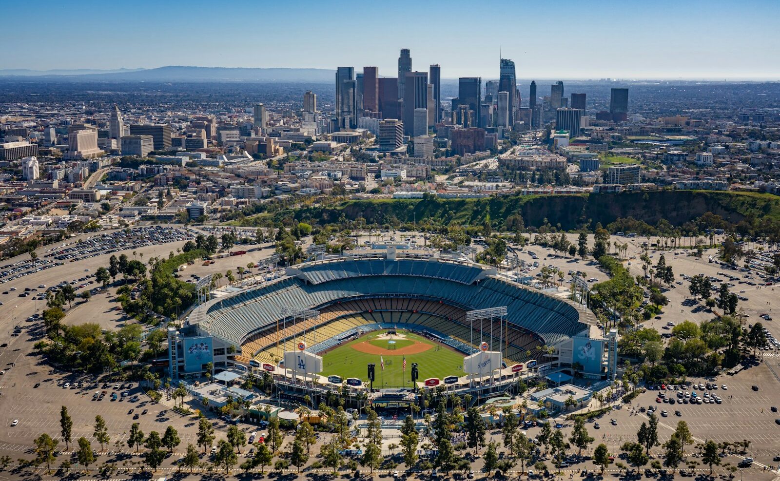 ドジャースの本拠地ドジャースタジアム全景。