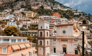 サレルノはポンペイ、パエストゥムへの玄関口