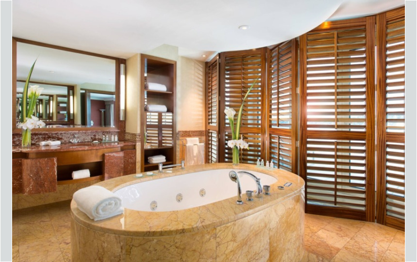 Royal Penthouse Suite - Royal Master Bathroom Royal Penthouse Suite - Royal Master Bathroom