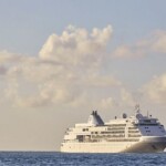 28,000トンの中型客船で、落ち着いた、ゆとりのある空間が広がっています。もちろんシルバーシーのコンセプトはそのままに、上質なサービスを提供しています。 SILVER SHADOW